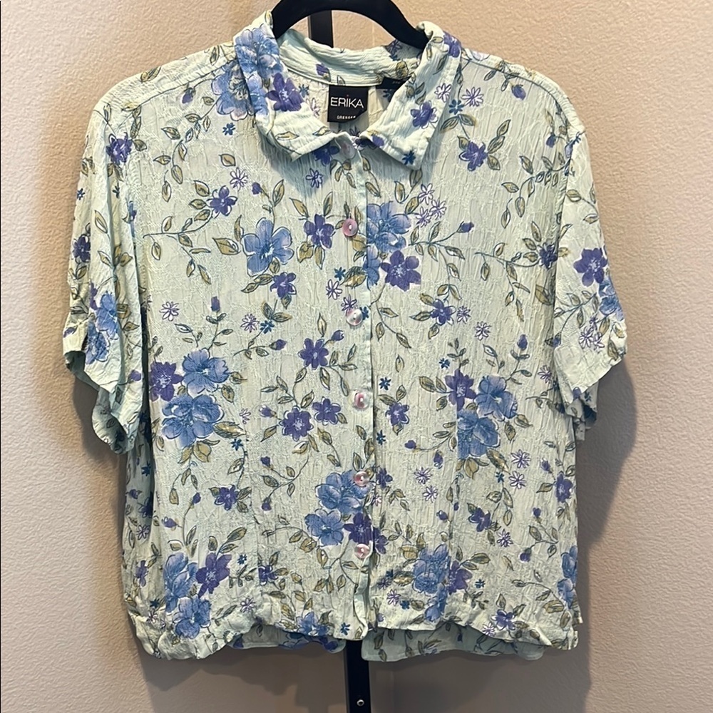 Erika Cream and White Short Sleeve Button Down Shirt